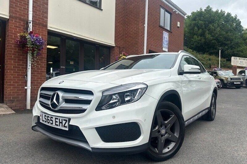 White Used 2015 Mercedes GLA200 AMG line SUV | £9,988 (Good price) - Image 1/1