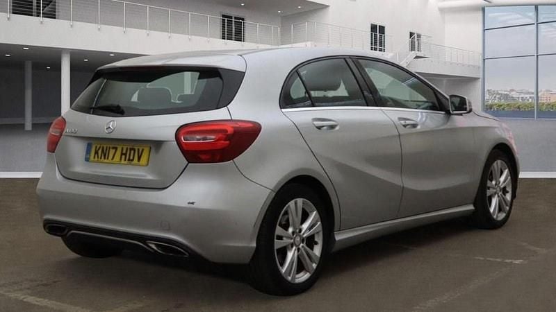 Used Mercedes A180 122 HP (89 kW) 2017 Silver Hatchback