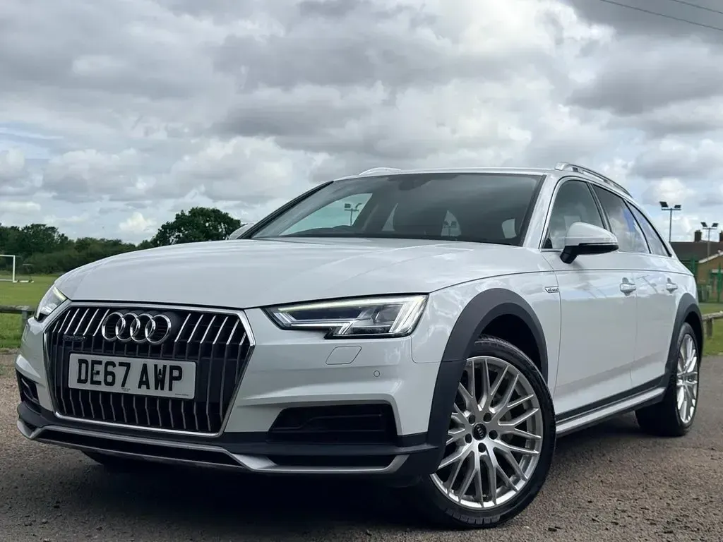 Used Audi A4 Allroad Sport 190 HP (139 kW) 2017 White Estate