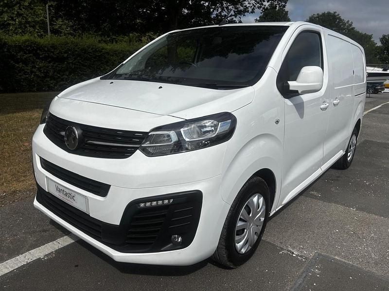 White Used 2020 Vauxhall Vivaro Sportive Van | £7,999 (Super price) - Image 1/4