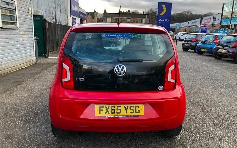 Used VW up! move up! 60 HP (44 kW) 2015 Red Hatchback