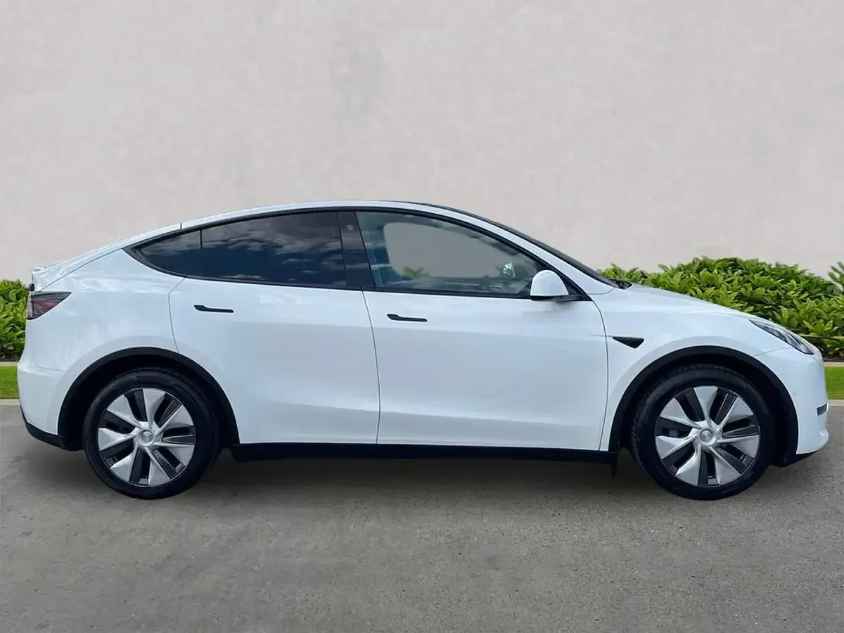 Used Tesla Model Y 282 kW (384 HP) 2022 White SUV