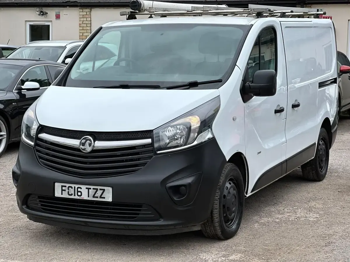 Used Vauxhall Vivaro S 2016 White
