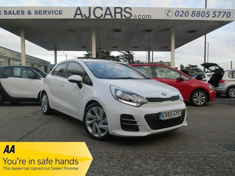 White Used 2015 Kia Rio Hatchback | £6,200 (A bit pricey) - Image 1/4