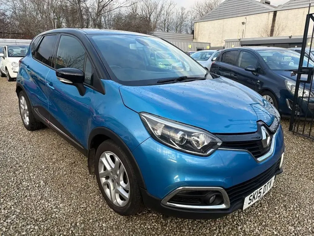 Usado Renault Captur Dynamique 90 HP (66 kW) 2015 Azul SUV