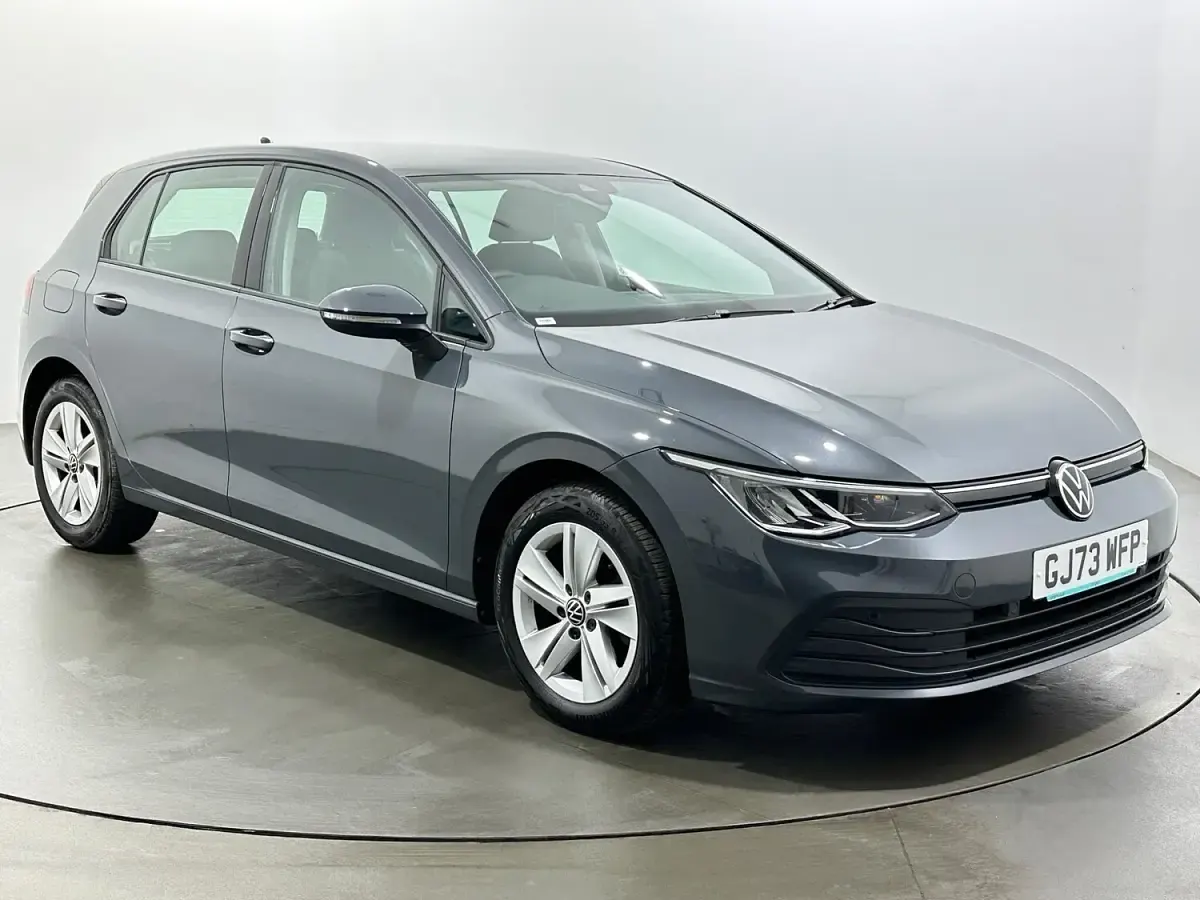 Used VW Golf VIII Life 150 HP (110 kW) 2023 Hatchback