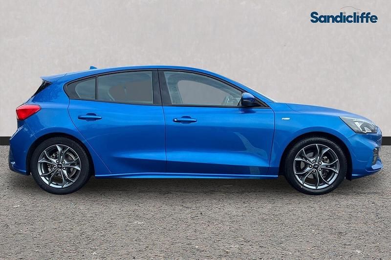 Used Ford Focus ST-Line 125 HP (91 kW) 2020 Blue Hatchback