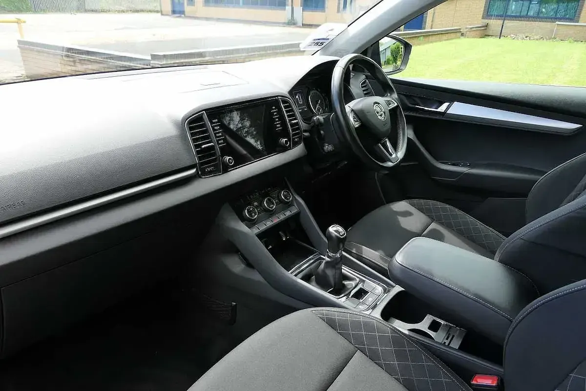 Used Skoda Karoq 110 HP (80 kW) 2018 Quartz grey metallic SUV