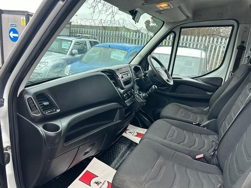 Used Iveco Daily 125 HP (91 kW) 2015 White Cabriolet