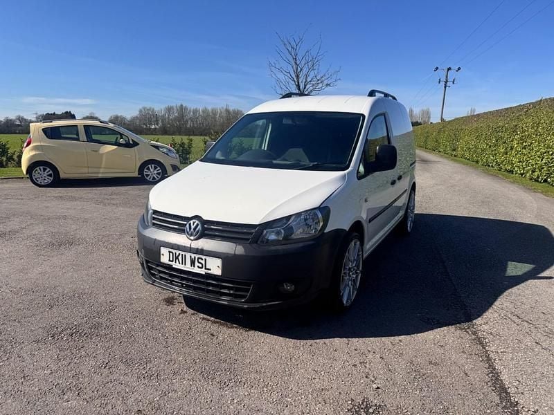 Used VW Caddy 102 HP (75 kW) 2011 White MPV