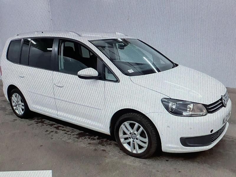 Used VW Touran SE 105 HP (77 kW) 2012 White MPV