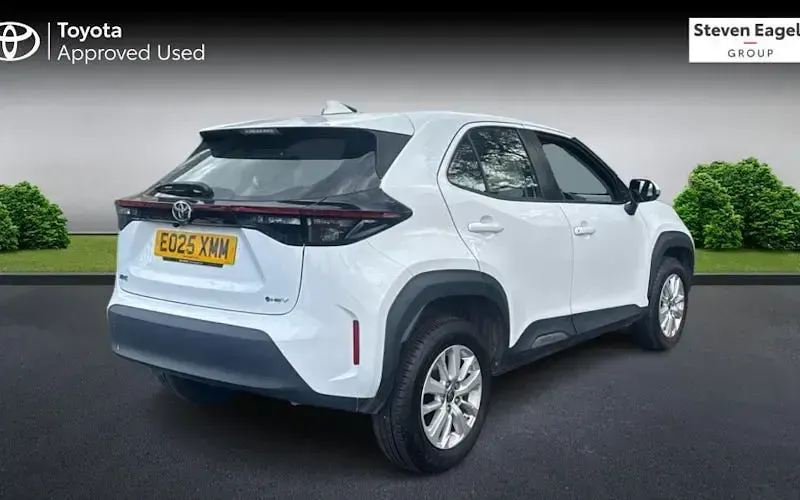 Used Toyota Yaris Hybrid 116 HP (85 kW) 2026 Estate