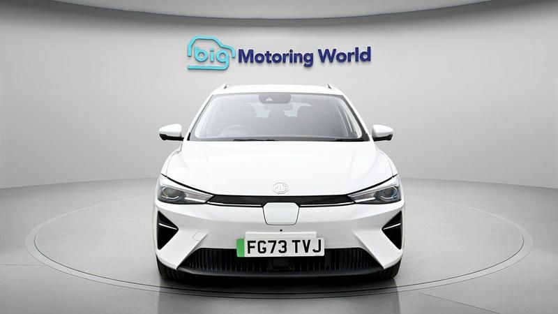 Used MG MG5 EV Trophy 113 kW (154 HP) 2024 White Estate