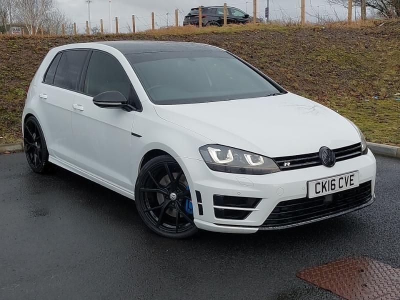 White Used 2016 VW Golf VII R Hatchback | £15,498 (Good price) - Image 1/4