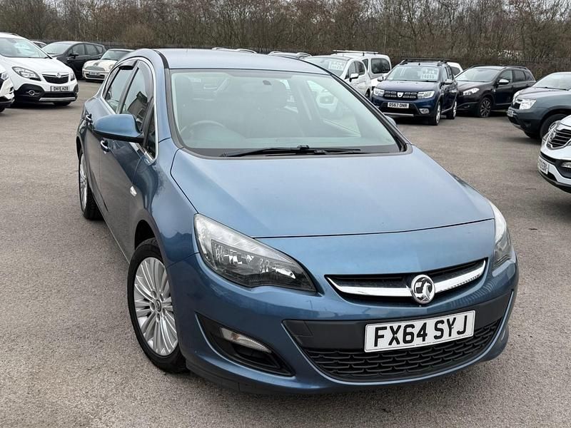 Used Vauxhall Astra Excite 2014 Blue Hatchback