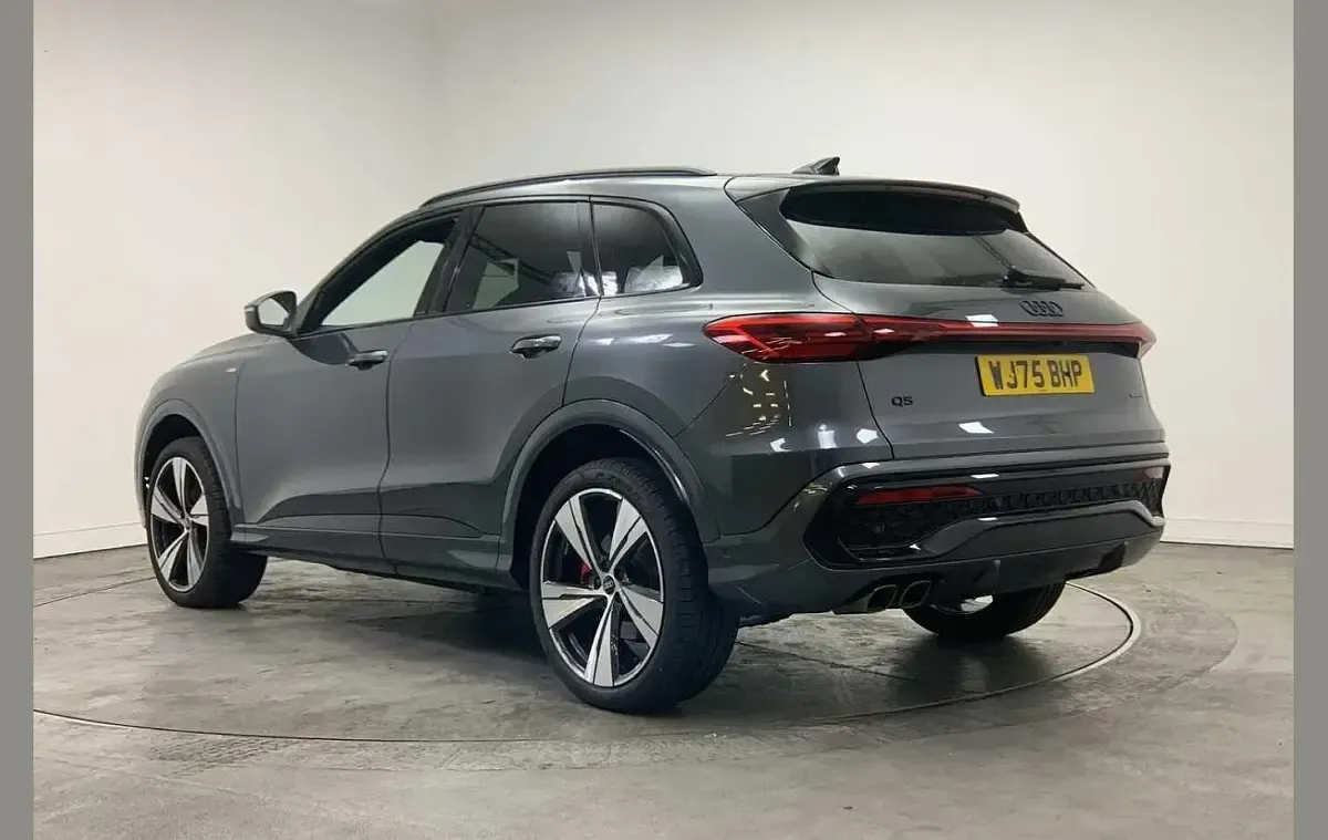 Used Audi Q5 Advanced 204 HP (150 kW) 2025 Grey SUV