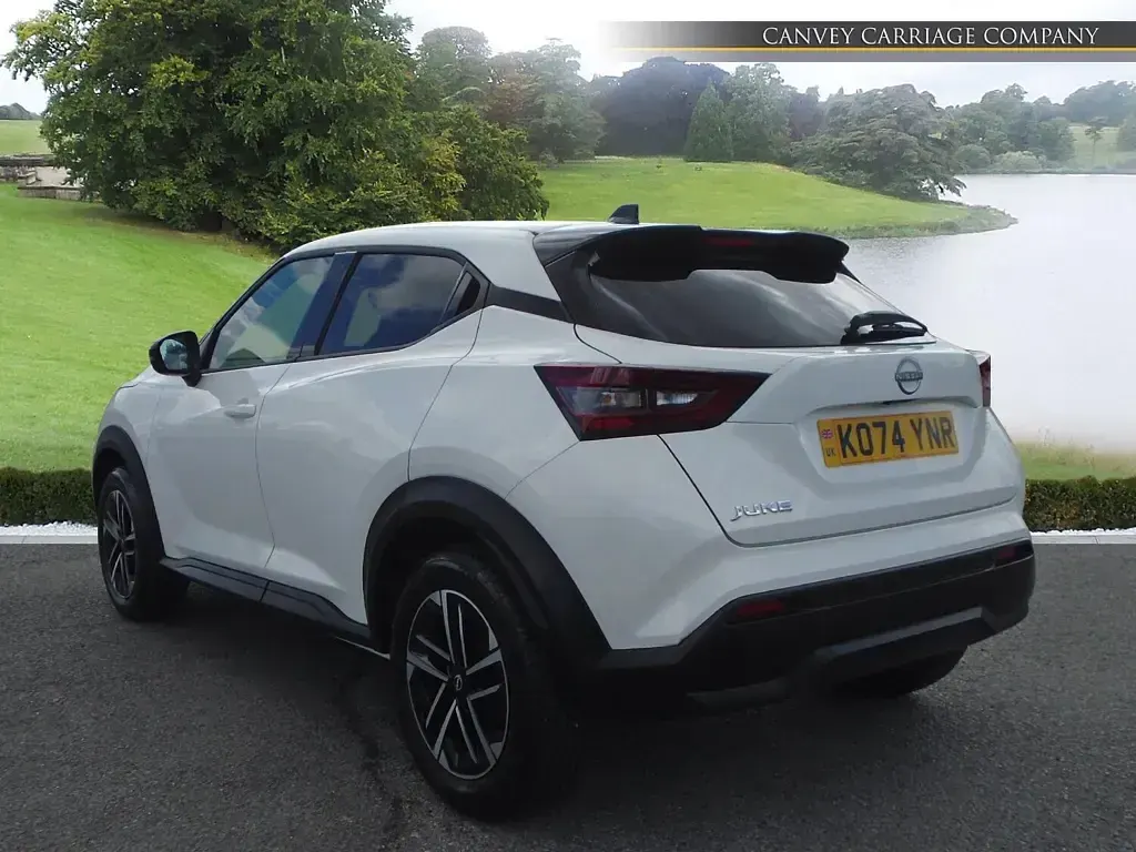 Used Nissan Juke N-Connecta 114 HP (83 kW) 2025 White SUV