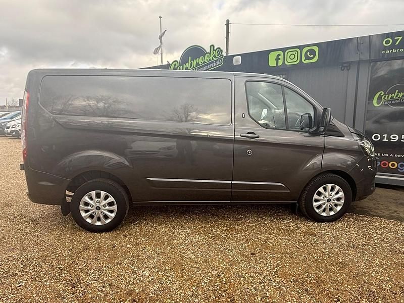 Used Ford Transit Custom Limited 130 HP (95 kW) 2022 Grey Van