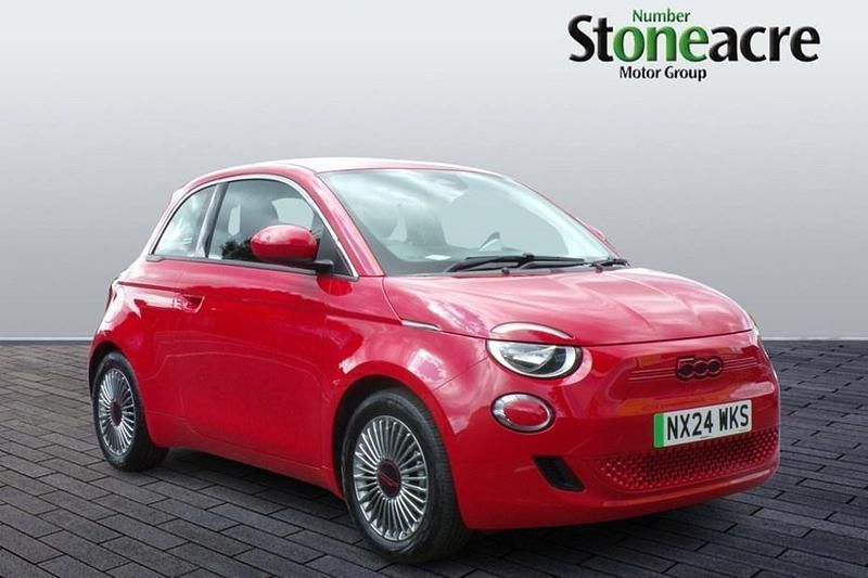 Used 2024 Fiat 500e Red Hatchback | £13,994 (Fair price) - Image 1/1