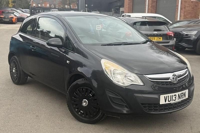 Used Vauxhall Corsa 90 HP (66 kW) 2013 Black Hatchback