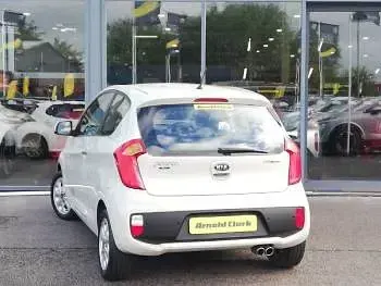 Used Kia Picanto 84 HP (61 kW) 2012 Beige Hatchback