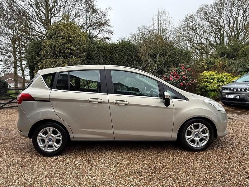 Used Ford B-MAX Zetec 105 HP (77 kW) 2014 Silver MPV