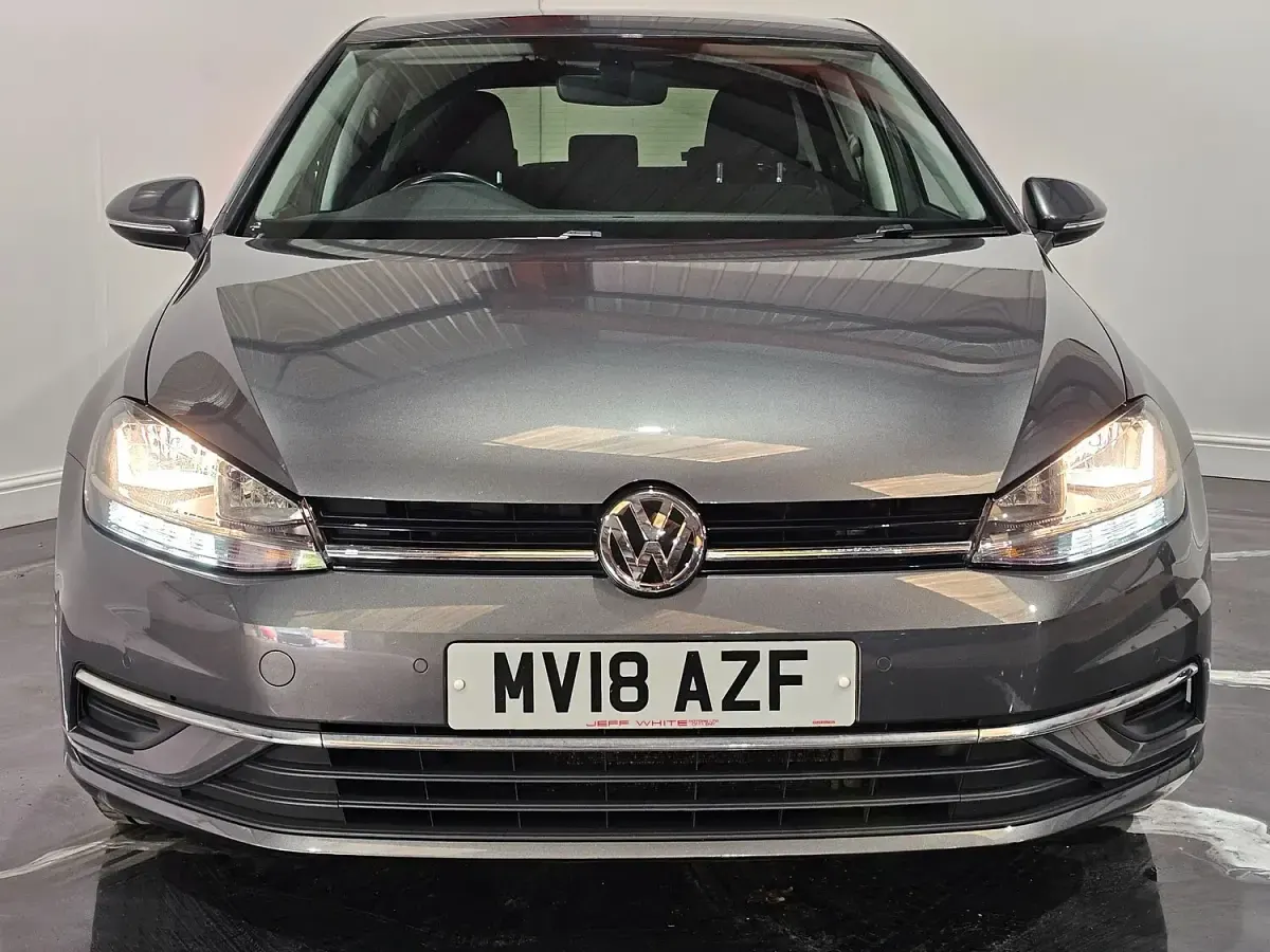 Used VW Golf VII SE 125 HP (91 kW) 2018 Grey Hatchback