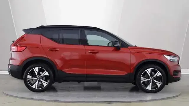 Usado Volvo XC40 R-Design 211 HP (155 kW) 2022 SUV