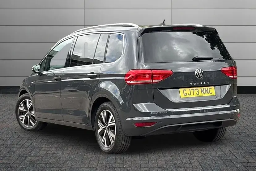 Used VW Touran SEL 150 HP (110 kW) 2023 Urano grey MPV