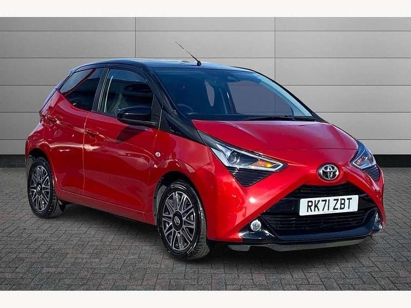 Red Used 2021 Toyota Aygo X-clusiv Hatchback | £10,151 (Fair price) - Image 1/3