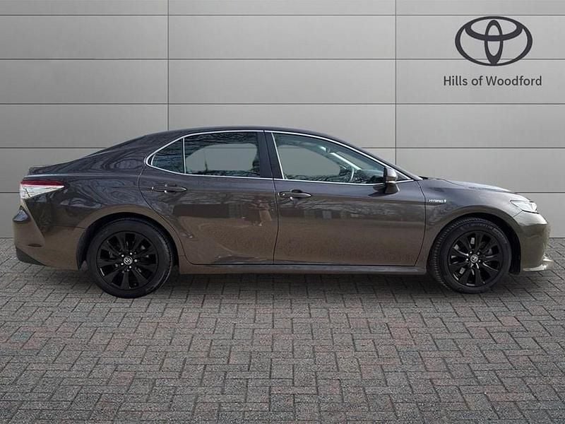 Used Toyota Camry Design 218 HP (160 kW) 2019 Grey Sedan