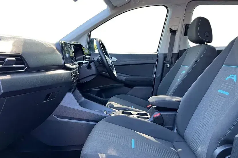 Used Ford Tourneo Connect Active 120 HP (88 kW) 2025 Silver MPV