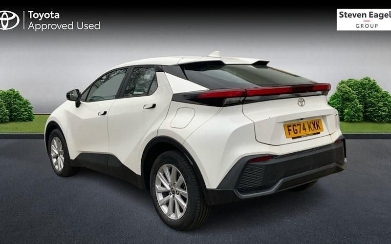 Used Toyota C-HR 140 HP (102 kW) 2026 SUV