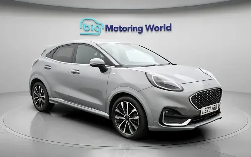 Käytetty Ford Puma ST-Line 155 HP (114 kW) 2023 Hopea Katumaasturi