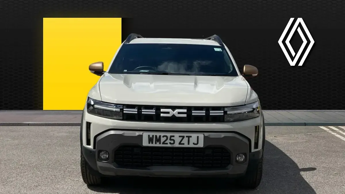 Used Dacia Duster Extreme 140 HP (102 kW) 2025 Cream Estate