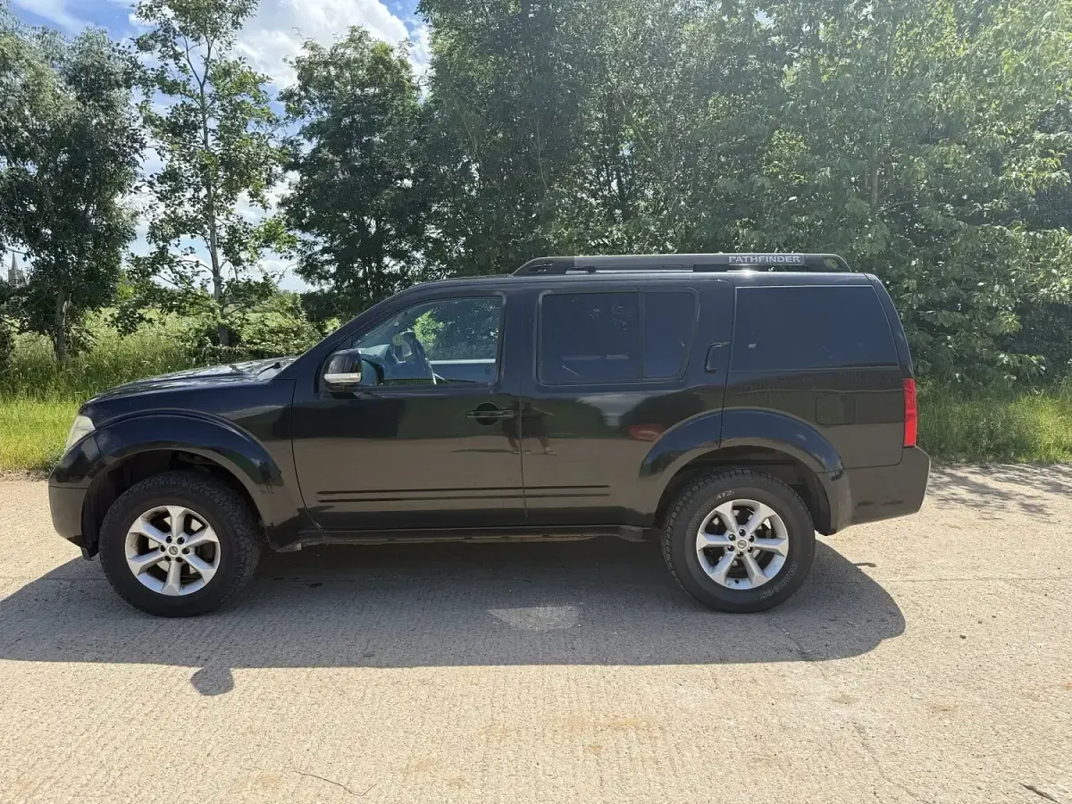 Used Nissan Pathfinder Acenta 174 HP (127 kW) 2009 Black SUV