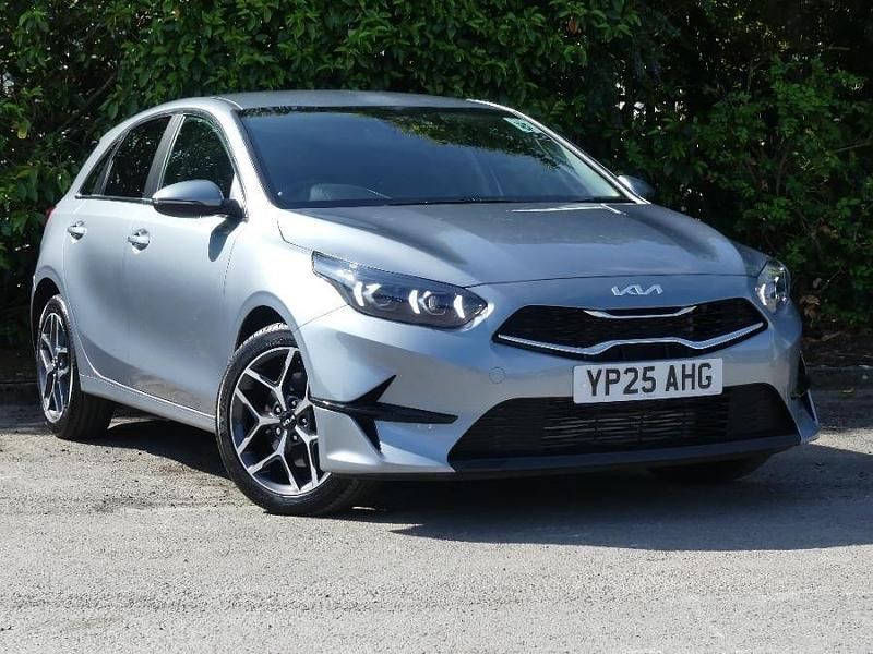 Silver Used 2025 Kia Ceed 3 Hatchback | £19,999 (A bit pricey) - Image 1/4