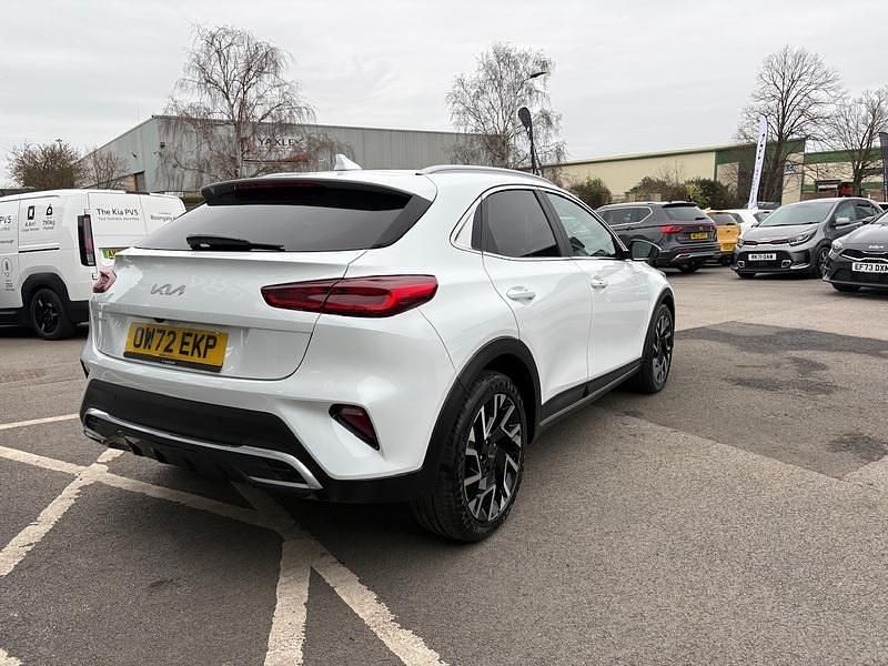 Used Kia XCeed 2023 White SUV