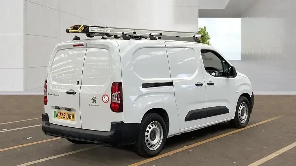 Used Peugeot E-Partner 50 kW (68 HP) 2023 White MPV