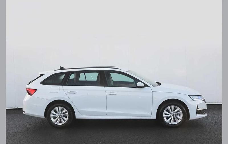 Used Skoda Octavia SE Technology 113 HP (83 kW) 2024 Moon white metallic Estate