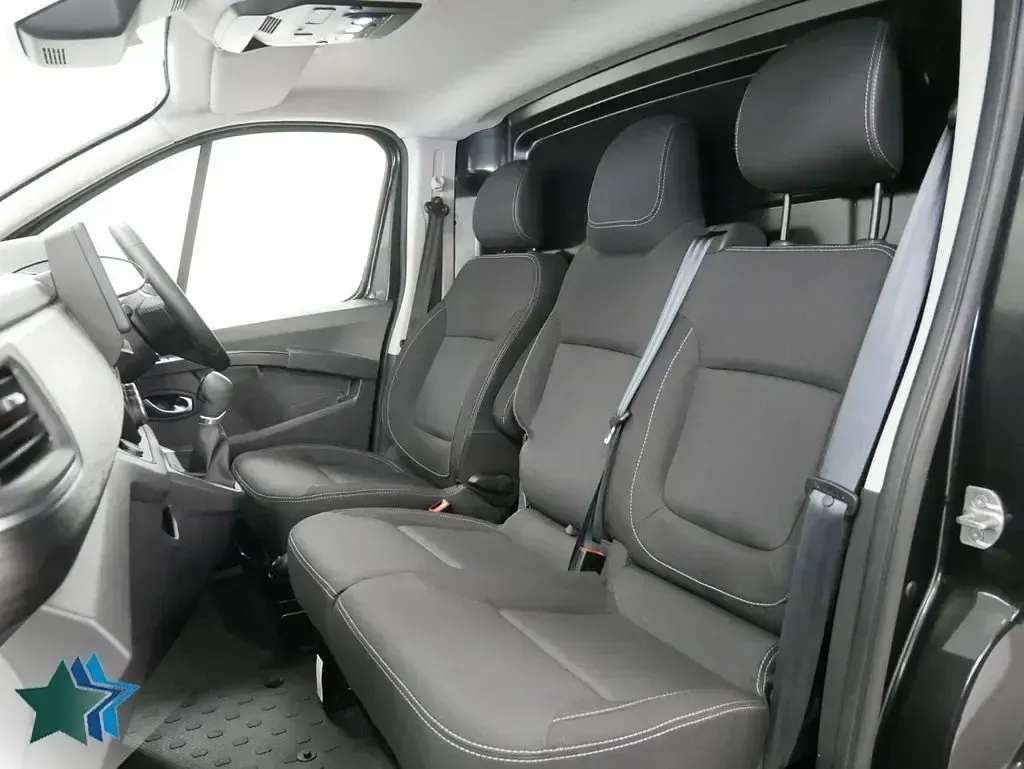 Used Renault Trafic 150 HP (110 kW) 2023 Black