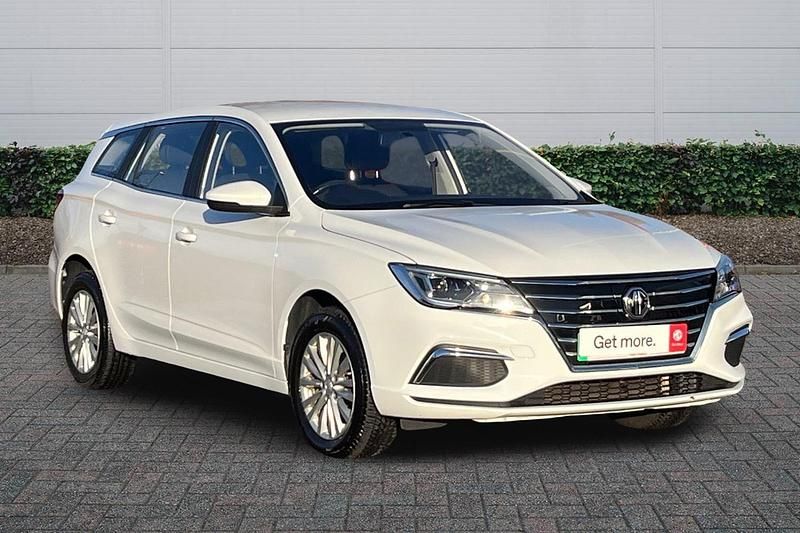 White Used 2021 MG MG5 EV Excite Estate | £10,990 (Fair price) - Image 1/4