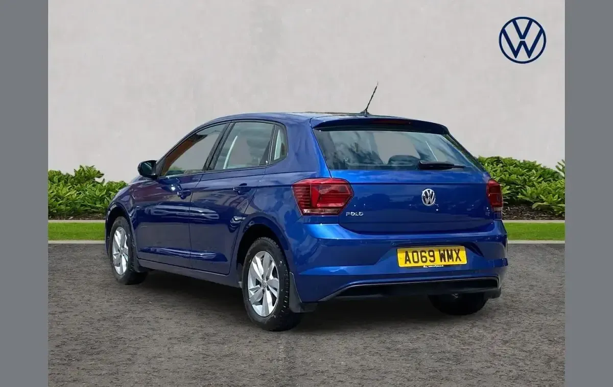 Used VW Polo SE 95 HP (69 kW) 2019 Blue Hatchback