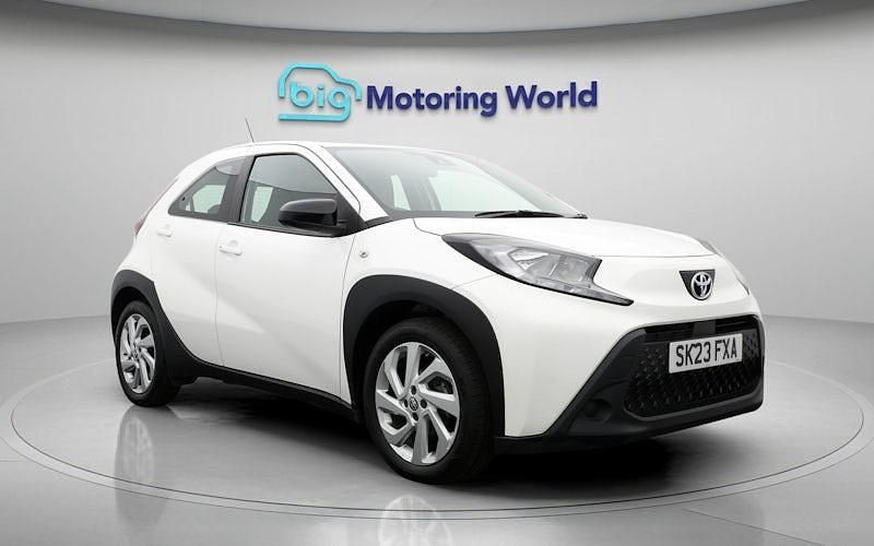 Used Toyota Aygo X PURE 72 HP (52 kW) 2025 SUV