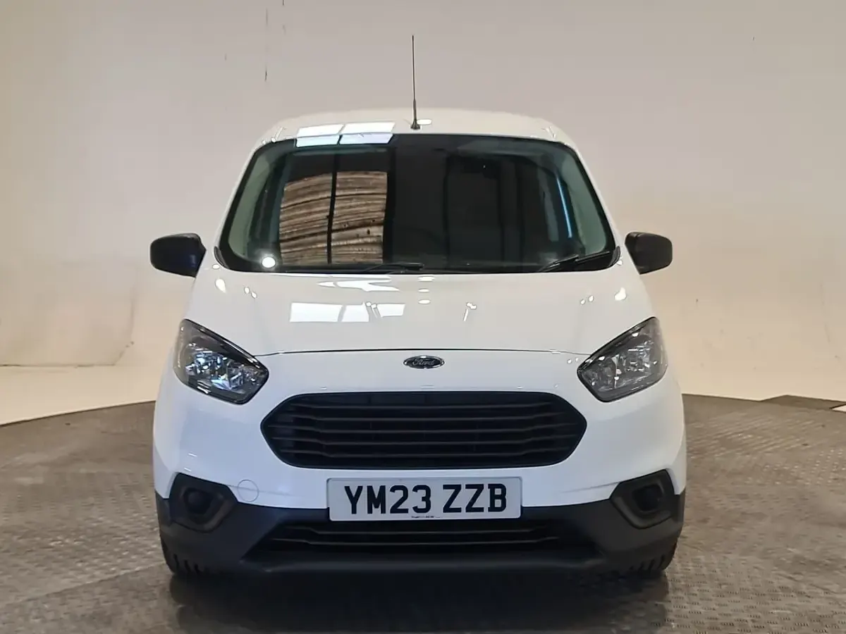 Used Ford Transit 75 HP (55 kW) 2023 White Sedan