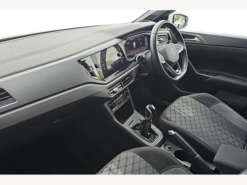 Used VW Polo R-line 95 HP (69 kW) 2022 White Hatchback