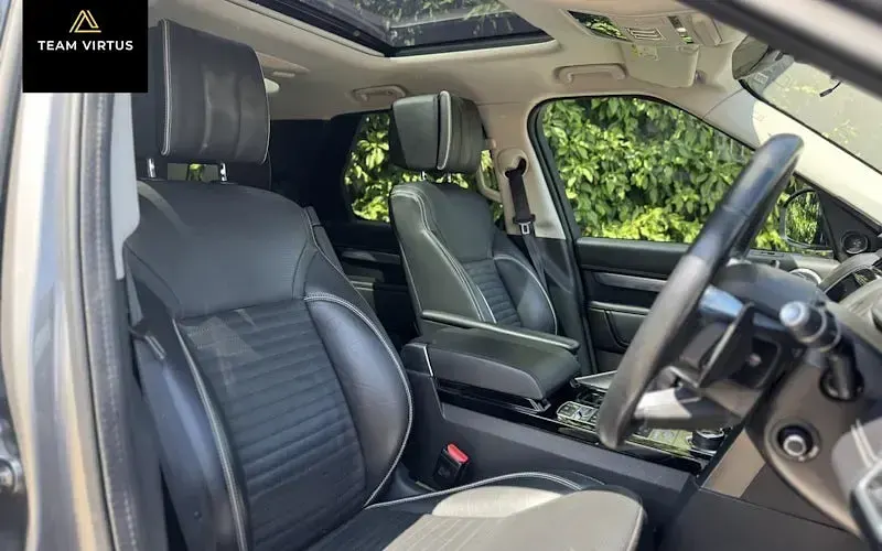 Used Land Rover Discovery First Edition 258 HP (189 kW) 2017 Silver SUV