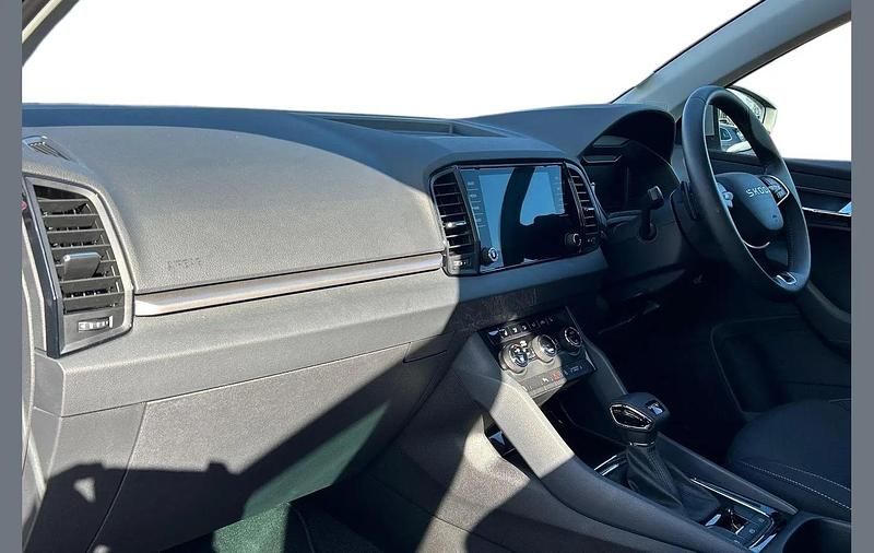 Used Skoda Karoq SE 150 HP (110 kW) 2025 Brilliant silver metallic SUV