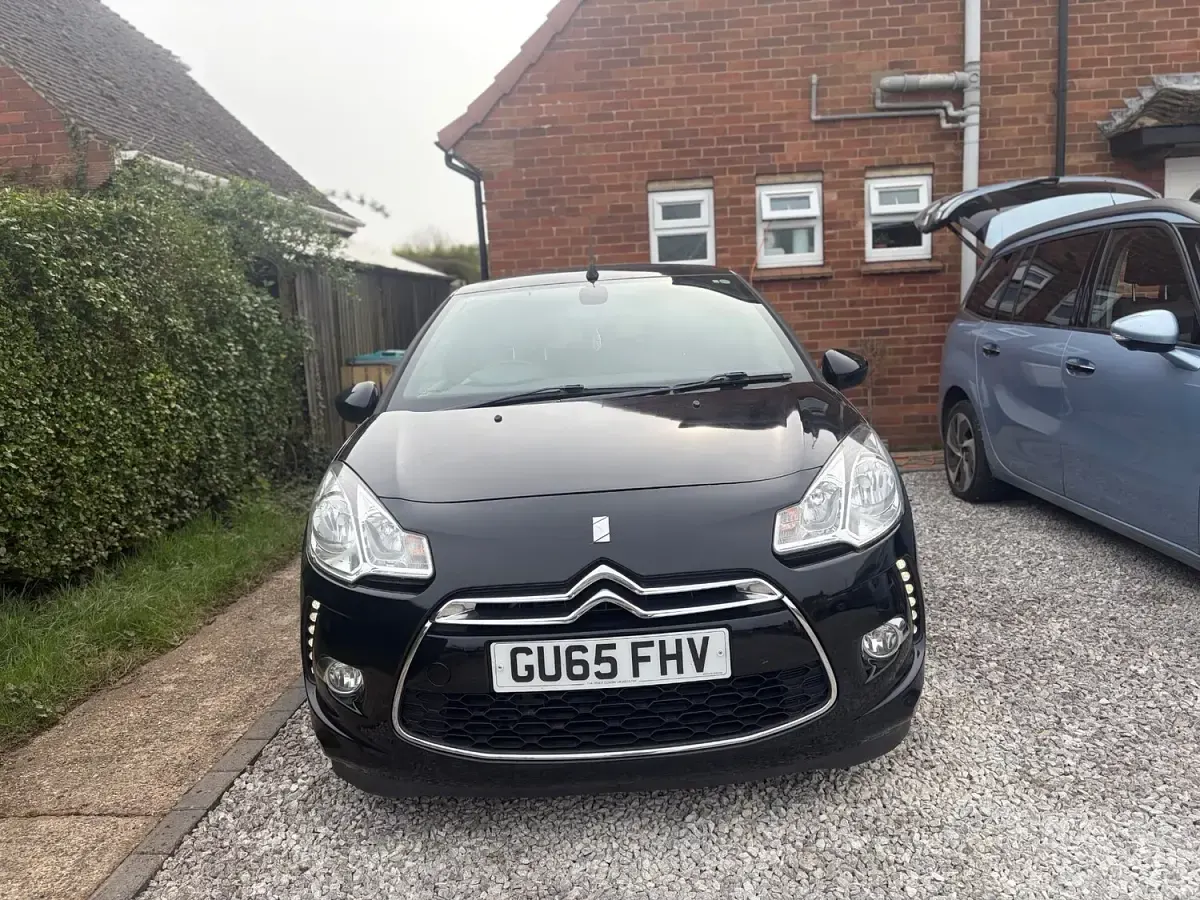 Used Citroën DS3 Cabriolet 165 HP (121 kW) 2015 Black Cabriolet