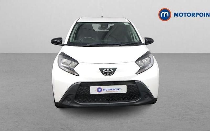 Used Toyota Aygo X PURE 72 HP (52 kW) 2025 SUV